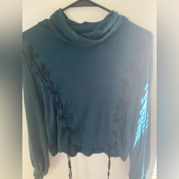 SWEATER PULLOVER TOP - Picture 3 of 6